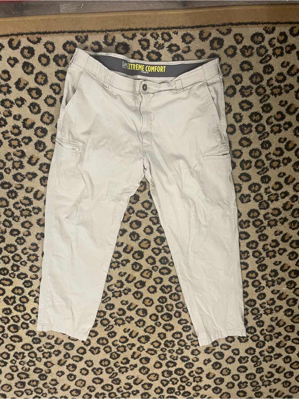 Tan pants - Picture 2 of 4